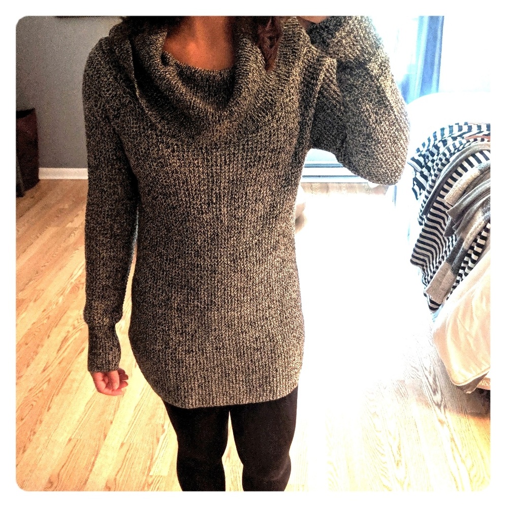 Francesca's NWT cowl neck sweater